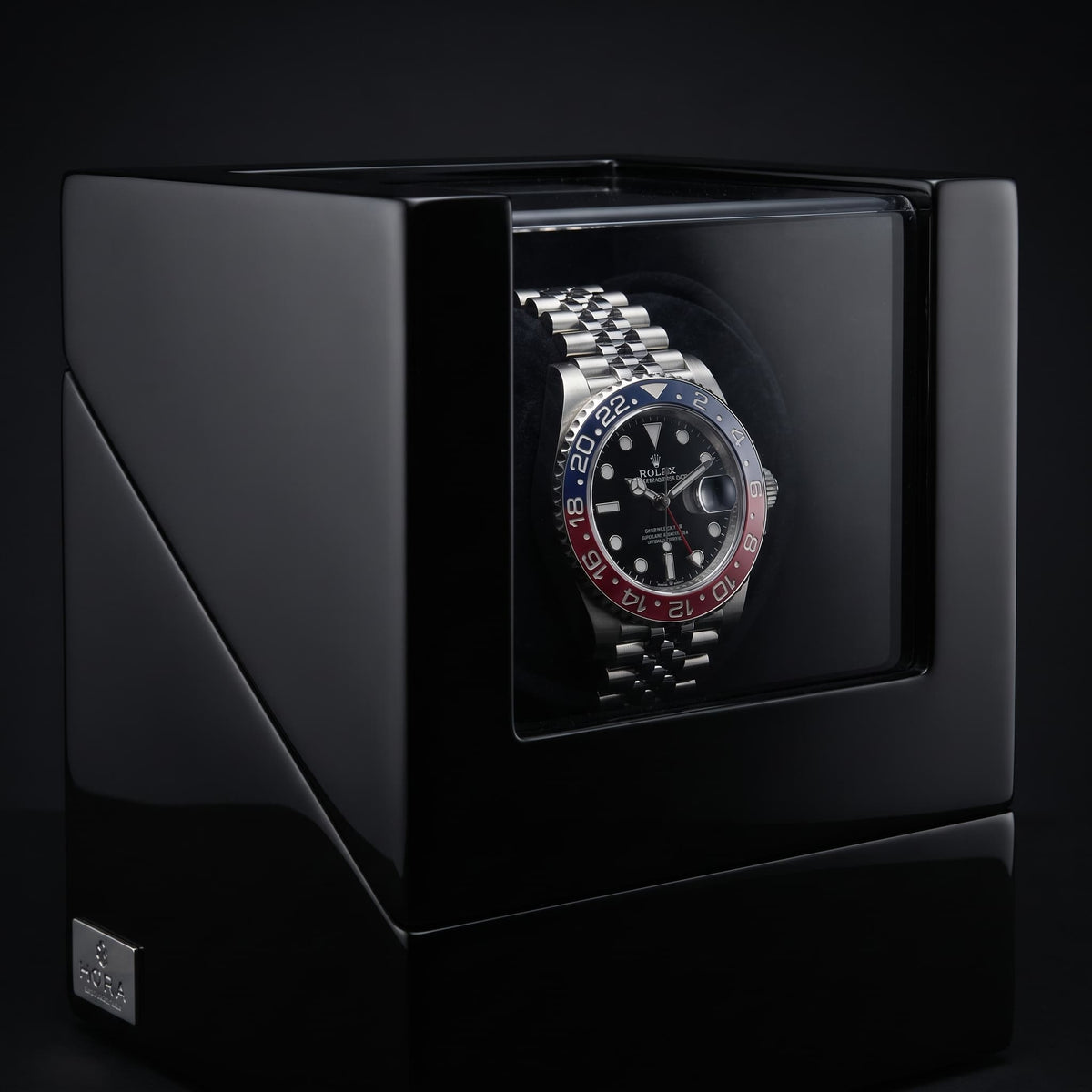 MW / 06 — AUREL BLACK