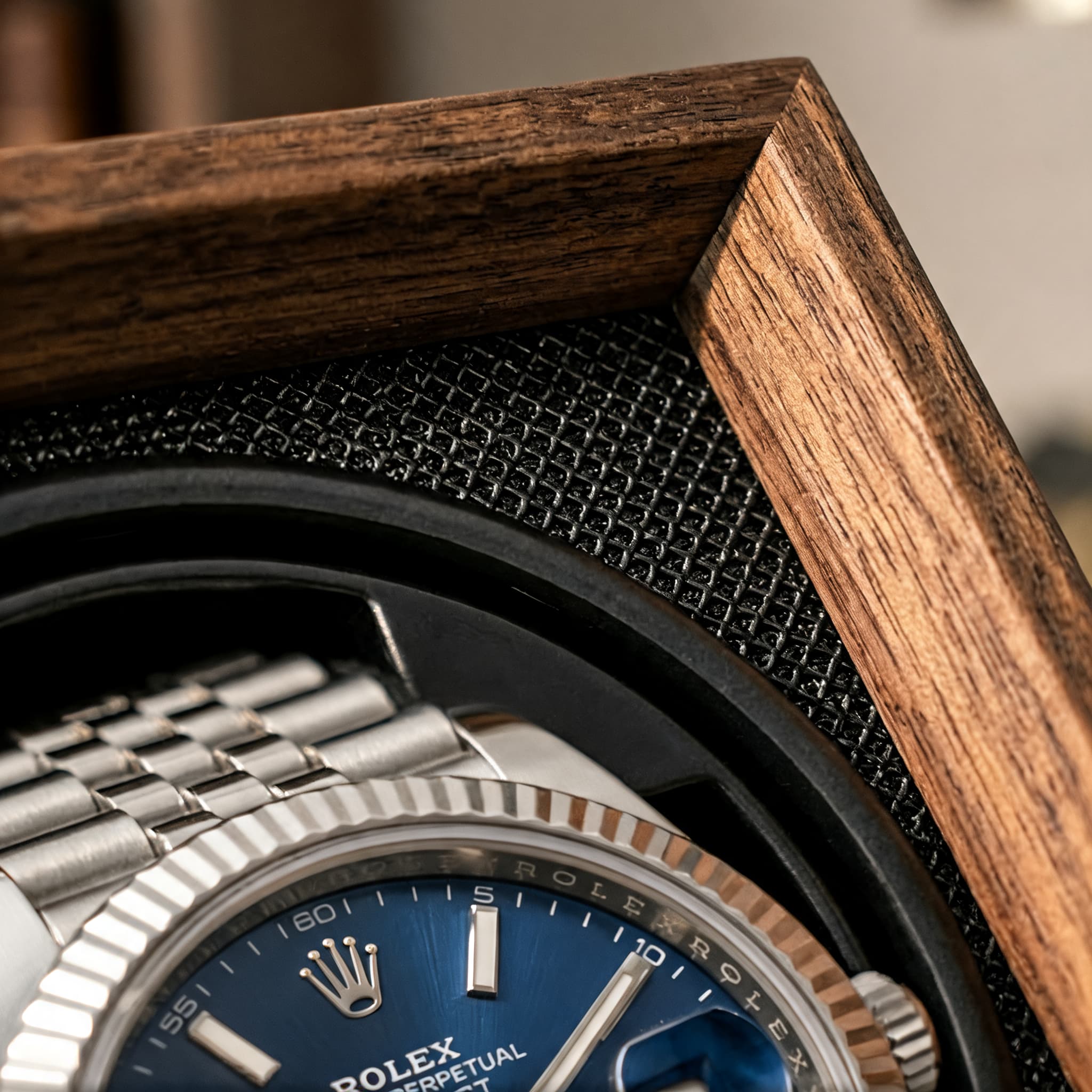 The Wooden Winder -  1 Slot