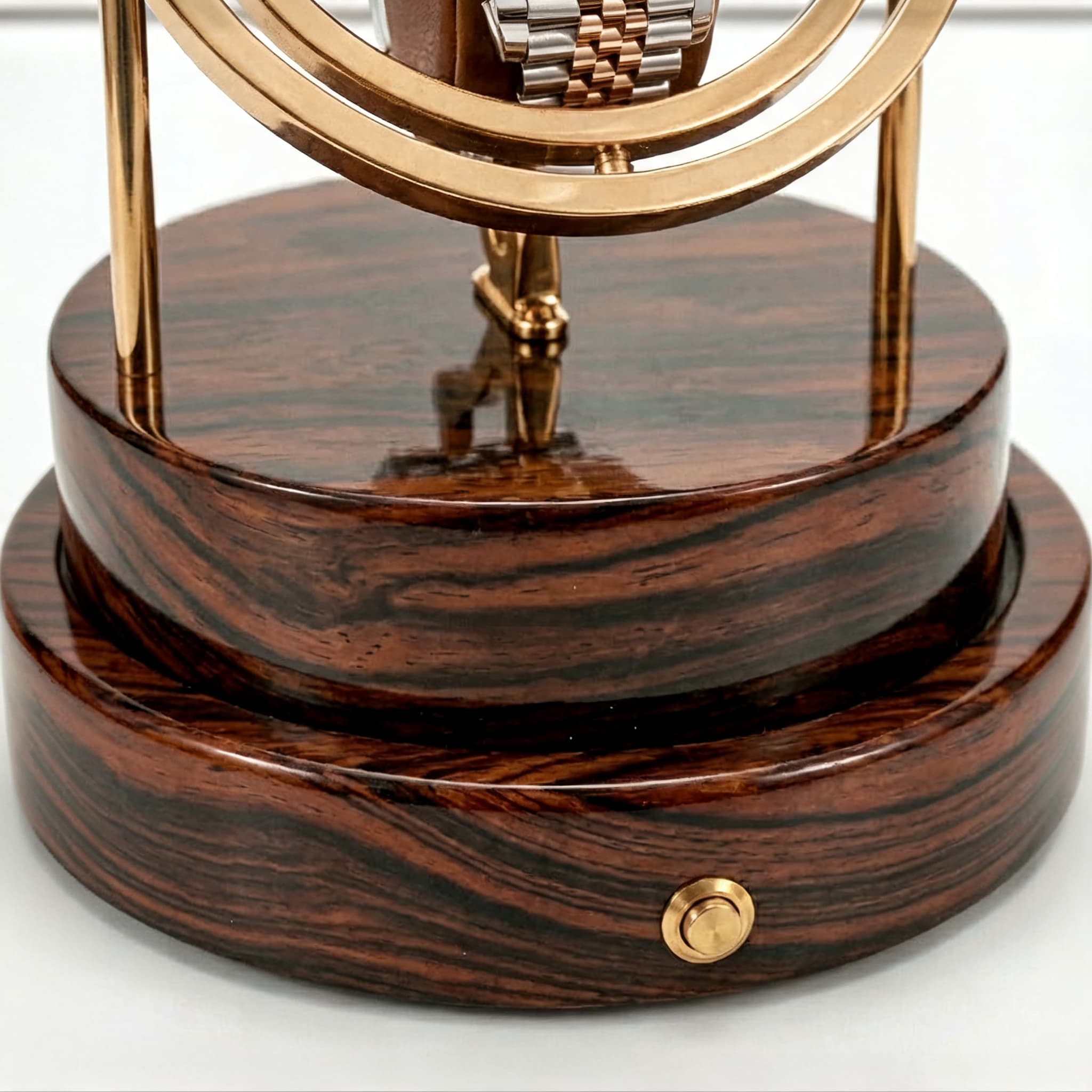 The Orbit Wood Winder - 1 Slot